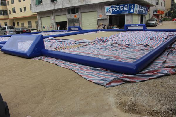 거품 공을 위한 주문을 받아서 만들어진 24m x 18m 팽창식 미식 축구 경기장/축구장