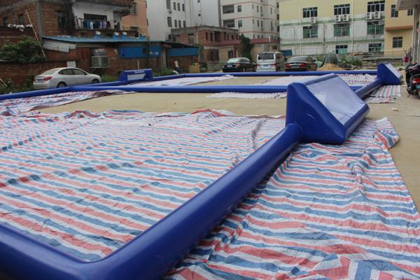 거품 공을 위한 주문을 받아서 만들어진 24m x 18m 팽창식 미식 축구 경기장/축구장
